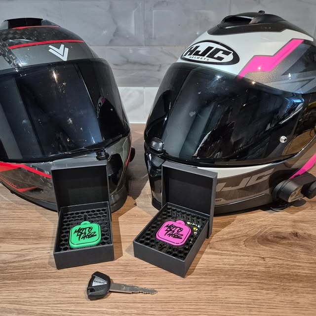 MotoTagz - Pick Your Colour